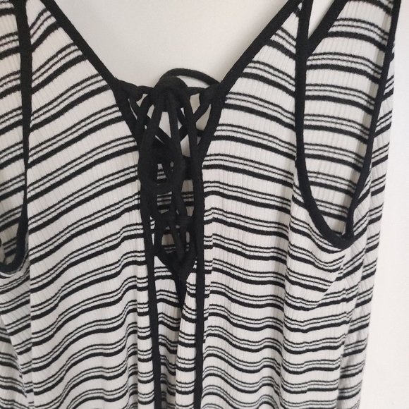 Forever 21 spaghetti V neck top with hot back tie string and stripes all over - Picture 7 of 16